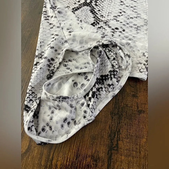 polly snake print one shoulder bodysuit - Picture 7 of 12